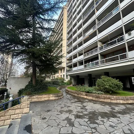 Tour Eiffel Two-bathroom Two-bedroom Loggia Spacious Quiet Brand-new 아파트
