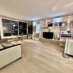 Lägenhet Eiffel Tower Spacious 2-bedroom, 2-bathroom Quiet Apartment, Elegant And Peaceful Paris