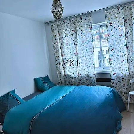 Tour Eiffel Two-bathroom Two-bedroom Loggia Spacious Quiet Brand-new Lägenhet *