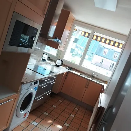 Eiffel Tower Spacious 2-bedroom, 2-bathroom Quiet Apartment, Elegant And Peaceful Апартаменты Париж