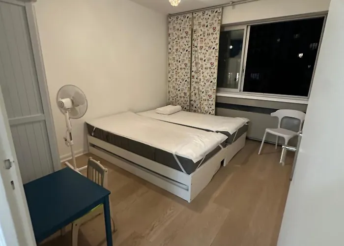 Eiffel Tower Spacious 2-Bedroom, 2-Bathroom Quiet Apartment, Elegant And Peaceful *