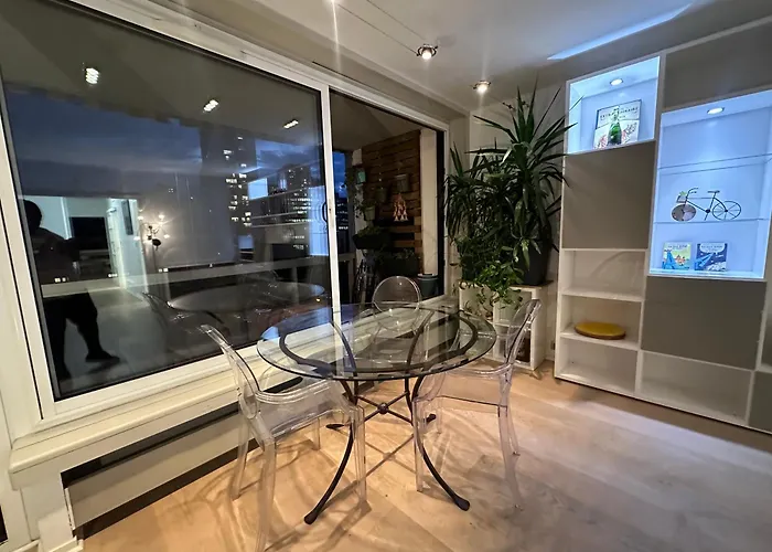 شقة Eiffel Tower Spacious 2-Bedroom, 2-Bathroom Quiet Apartment, Elegant And Peaceful
